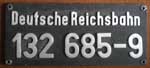 Deutschland (DDR), Lokschild der DRo: 132 685-9, Guss-Aluminium-Rund (GAlR).