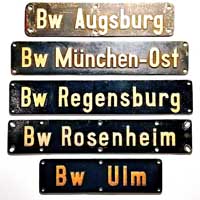 Deutschland (BRD), gold eloxierte Heimatschild der DB: Bw Augsburg, Bw M�nchen-Ost, Bw Regensburg, Bw Rosenheim, Bw Ulm. Aluminiumguss, Gold eloxiert. F�nf sehr sch�ne Heimatschilder.