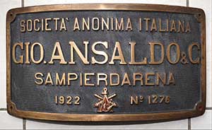 Fabrikschild Gio. Ansaldo & Co, Sampierdarena: Fabriknummer: 1276, Baujahr: 1922, Messingguss, Riffelgrund mit Rand. BxH = 565 x 290 mm.