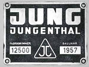 Jung 12500, 1957, von V60 370, Aluguss, Riffelgrund mit Rand