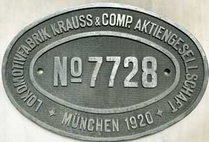 Fabrikschild Krauss, Mnchen: Fabriknummer: 7728, Baujahr: 1920. Eisenguss, oval, Riffelgrund mit Rand. BxH = 355 x 239 mm. Das Schild ist von der DRG 54 1643, ex. bay. G3-4H, Nr.7143.