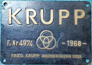 Fabrikschild Krupp, Fabriknummer: 4974, Baujahr: 1968, Messingguss rechteckig, glatt. Schild von DB 218 007