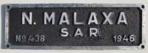 Fabrikschild Malaxa, Fabriknummer: 438, Baujahr: 1946, Aluminiumguss rechteckig, Riffelgrund mit Rand