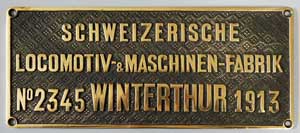 Fabrikschild Schweizerische Locomotiv- & Maschinen-Fabrik, Winterthur. Fabriknummer: 2345, Baujahr: 1913, Messingguss, rechteckig, Waffelgrund mit Rand (GMsmR). Das Schild ist von der SBB E3/3, Nr. 5022.