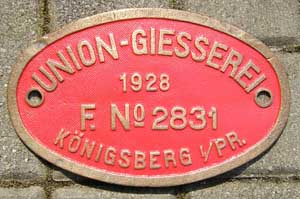 Fabrikschild Union-Giesserei, Köngisberg, Fabriknummer: 2831, Baujahr: 1928, Messingguss, oval, Riffelgrund mit Rand (GMsmR), 213 x 135 mm. Das Schild ist von der DRG 64-208.