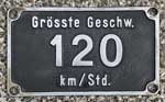 Deutschland (DR), Geschwindigkeitsschild der DRG/DRB: 120 km/Std., Aluminiumguss, Riffelgrund mit Rand. Schreibweise "ss" und "km/Std.".