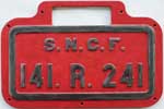 Frankreich (SNCF), Lokschild: 141.R.241. Aluminiumguss rechteckig, glatt mit Rand. Gusszeichen: ALCO 5268