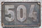 Privatbahnschild der VPS (Verkehrsbetriebe Peine-Salzgitter): 504, Aluminiumguss rechteckig, Riffelgrund mit Rand. BxH = 332 x 112 mm. Hersteller: LHB 3116/1965.