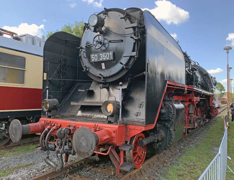 Museumsdampflokomotive 30 3501 (50 380) im Ausbesserungswerk Meiningen