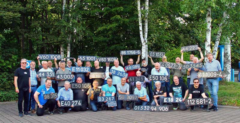 Lokschildersammlertreffen 2025: Gruppenphoto im Hotel am Tierpark in Gotha